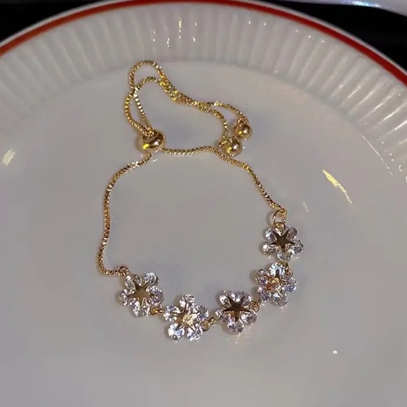 💛 NEW Gold 18k Adjustable Flower Beads Chain Luxury Elegant Floral Bracelet - Picture 5 of 5